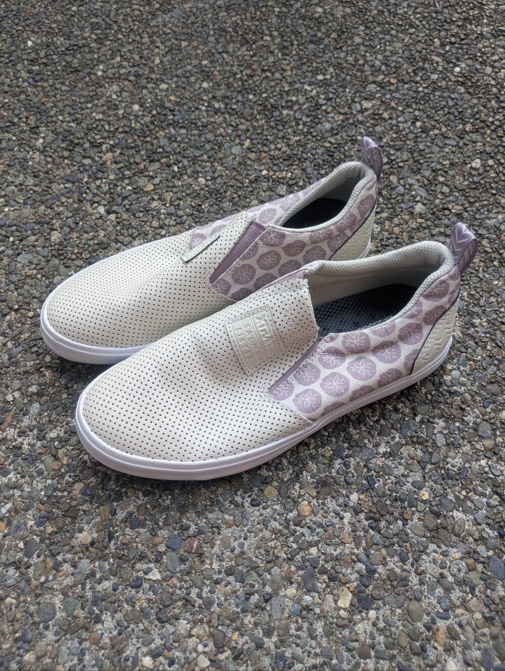 Xtratuf Salmon Sisters Sand Dollar Sharkbyte Deck Shoes